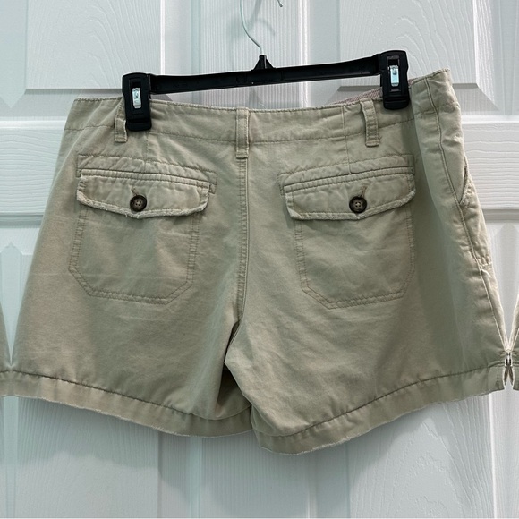 Old Navy Women's Size 10 Chino Khaki Flat Front Shorts - Picture 5 of 14